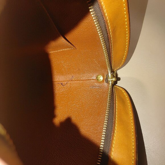 Louis Vuitton USA Drouot Monogram Canvas Looping Crossbody Shoulder Bag - Picture 9 of 16